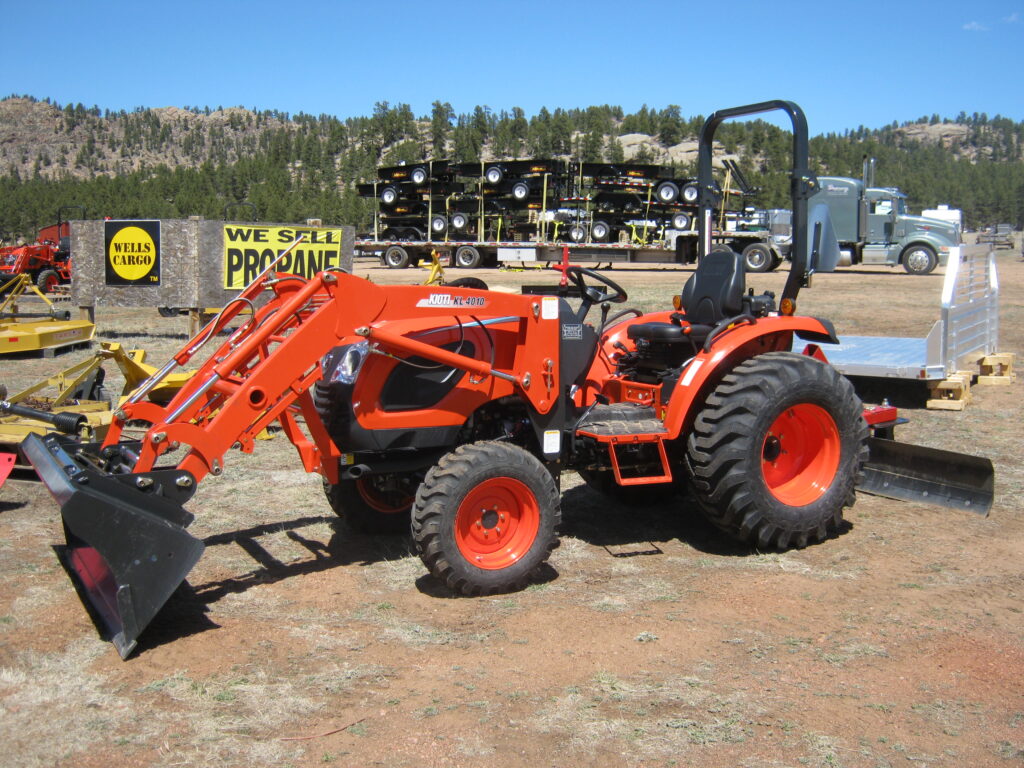 24HP Kioti Compact Tractor with Rear Blade